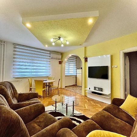 Lux Apartman Cvetkovic Appartement Kraljevo Buitenkant foto