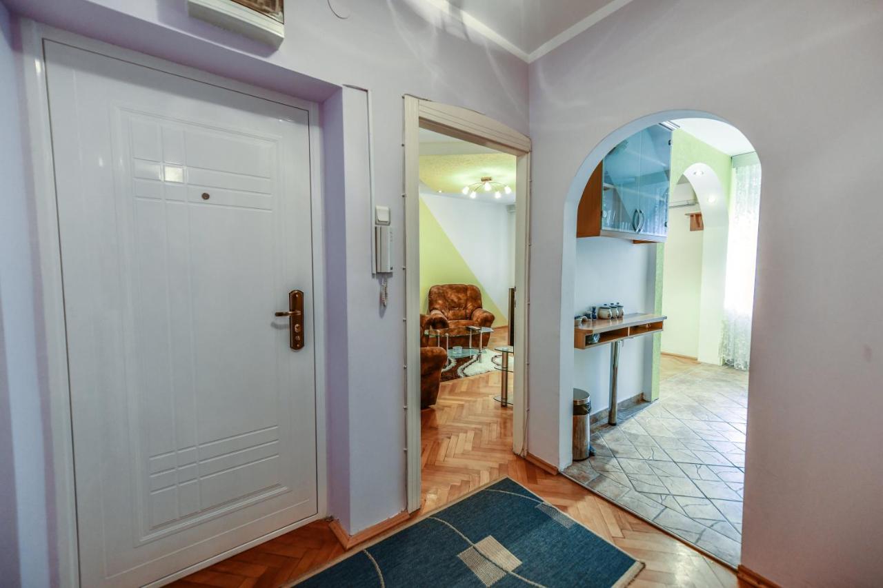 Lux Apartman Cvetkovic Kraljevo Buitenkant foto