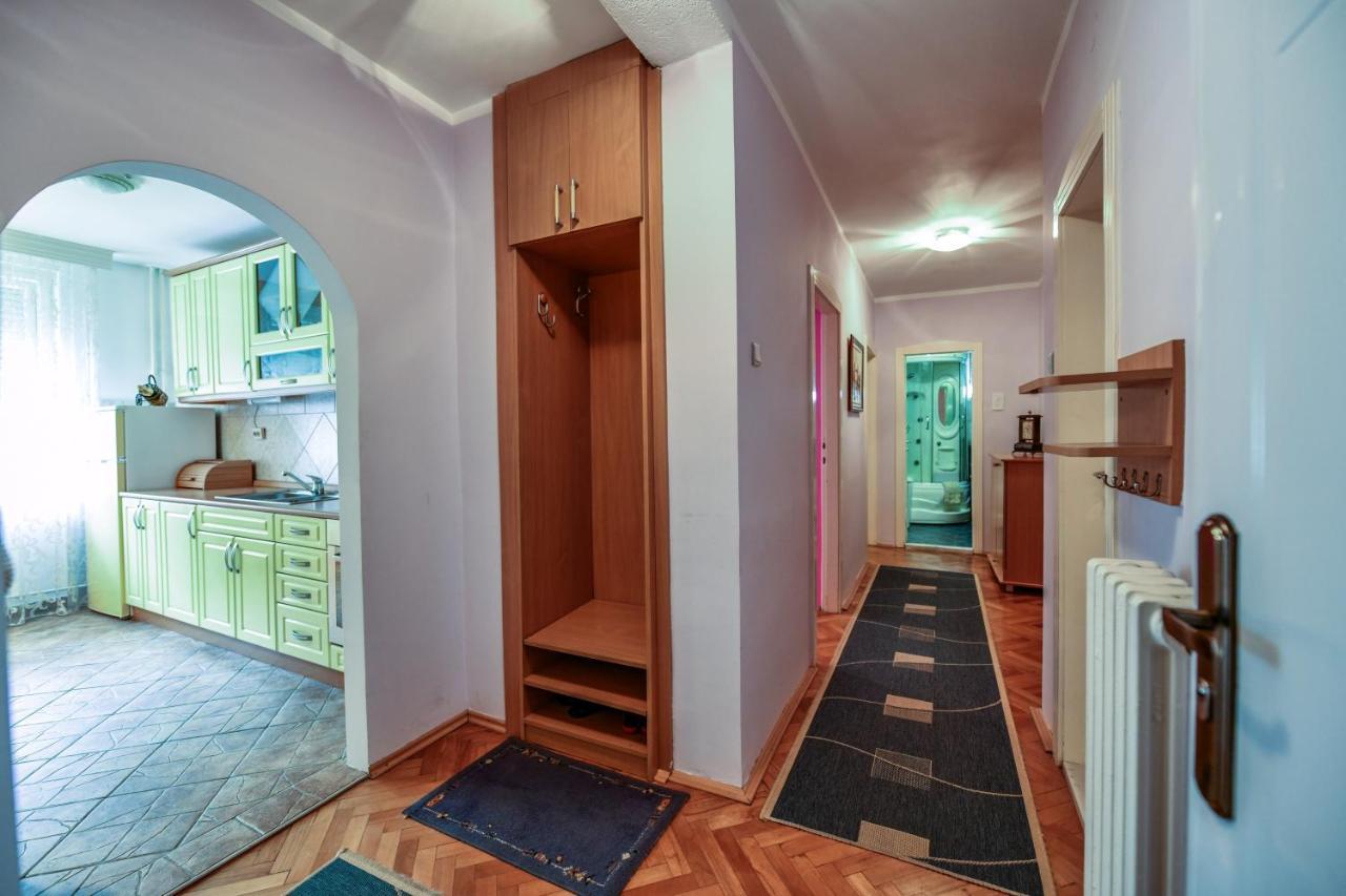 Lux Apartman Cvetkovic Appartement Kraljevo Buitenkant foto