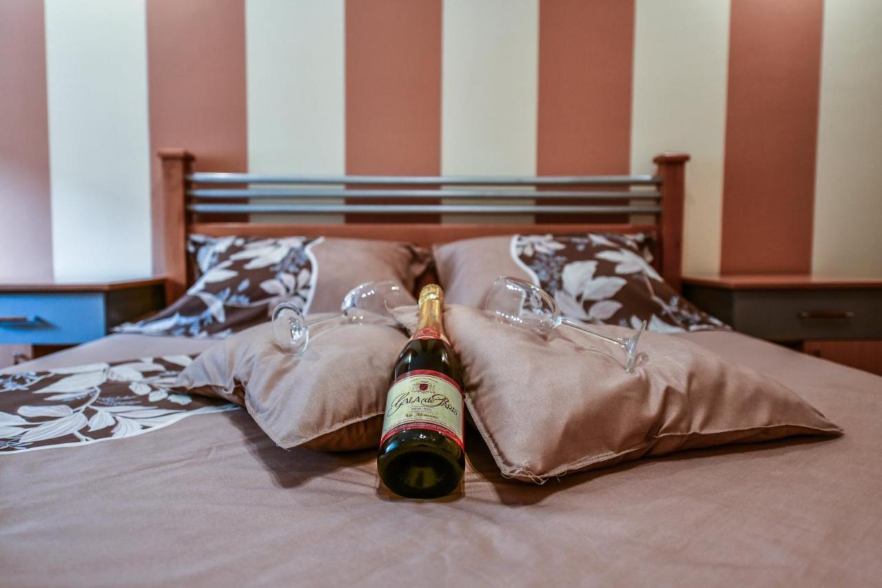 Lux Apartman Cvetkovic Kraljevo Buitenkant foto
