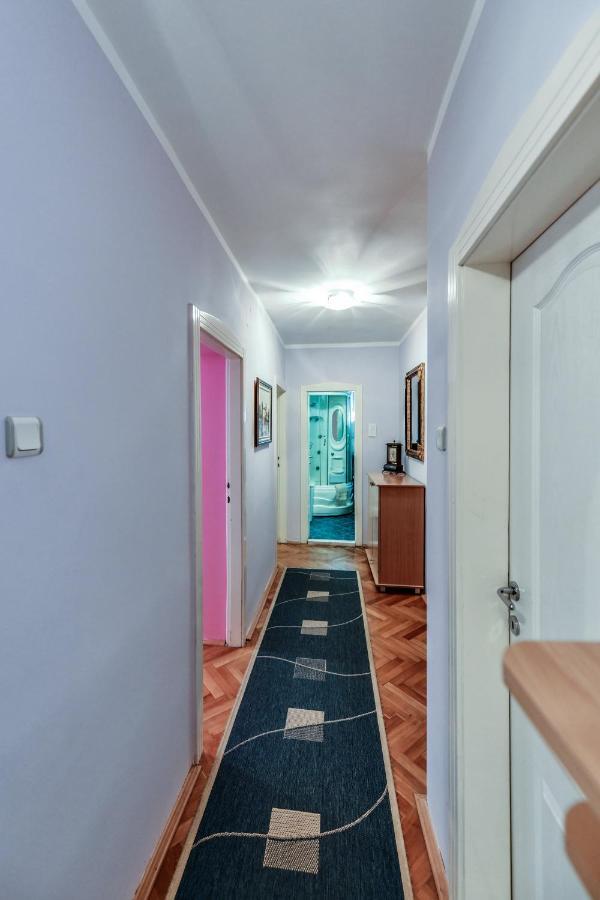 Lux Apartman Cvetkovic Appartement Kraljevo Buitenkant foto