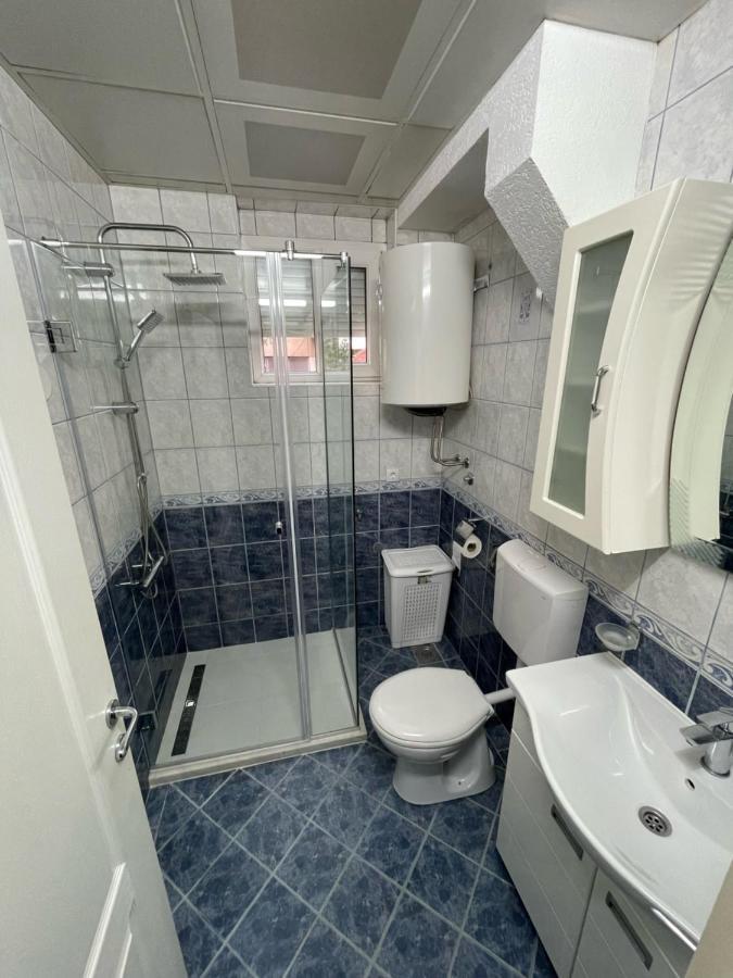 Lux Apartman Cvetkovic Kraljevo Buitenkant foto